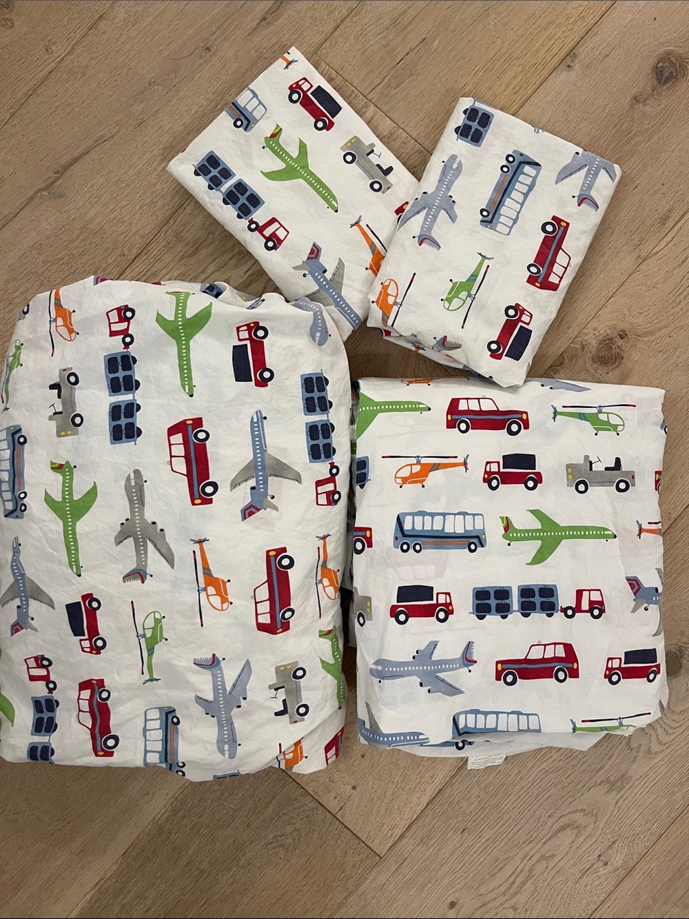 POTTERY BARN KIDS full/double sheet set.Transportation print.